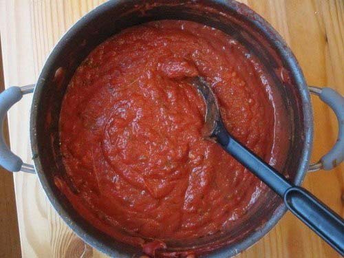 Sốt cà chua dùng chế biến mỳ Ý đã xong