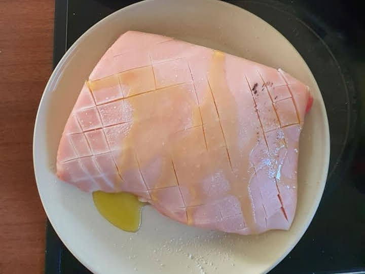 Cách làm thịt heo ba chỉ quay giòn bì bằng chảo - Quay thịt lợn da giòn tại nhà