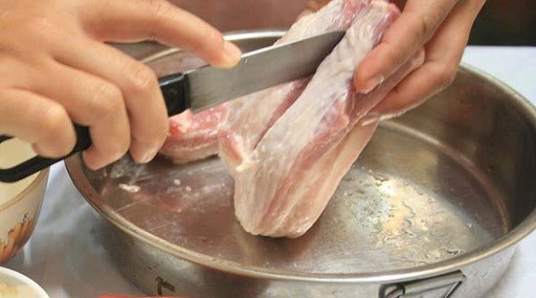 Cách làm thịt heo quay giòn bì