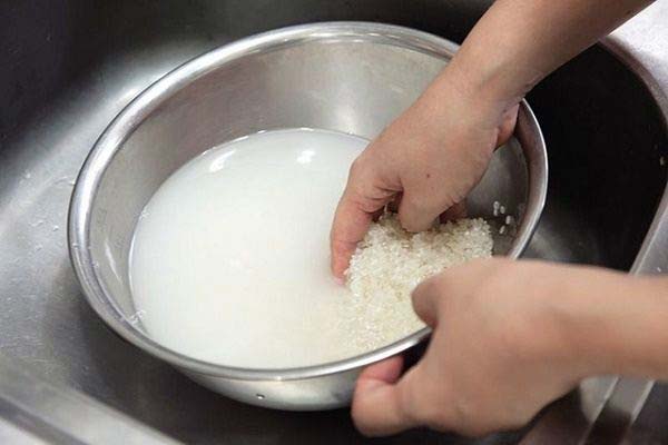 xay thành bột để làm mỳ gạo