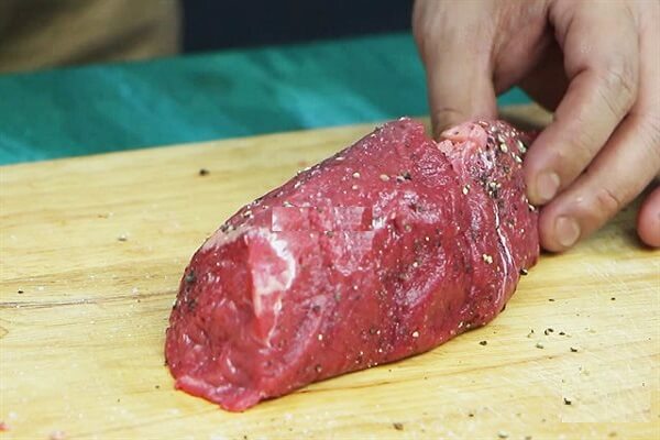Bật mí cách làm thịt bò áp chảo đơn giản ăn là nghiền
