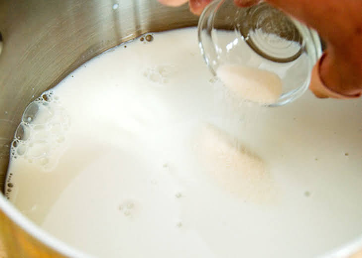 cách làm sữa chua từ sữa tươi có đường