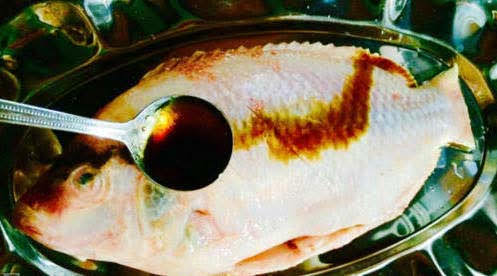 cách làm cá hấp xì dầu ngon