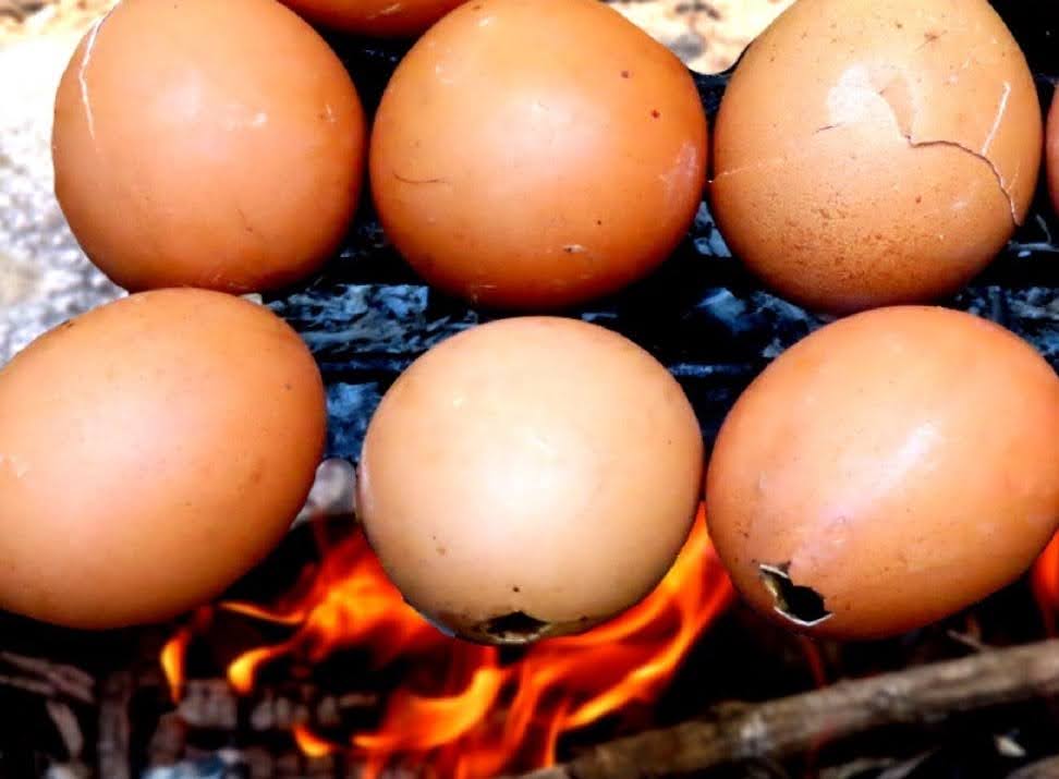 cách làm trứng gà nướng không bị rổ
